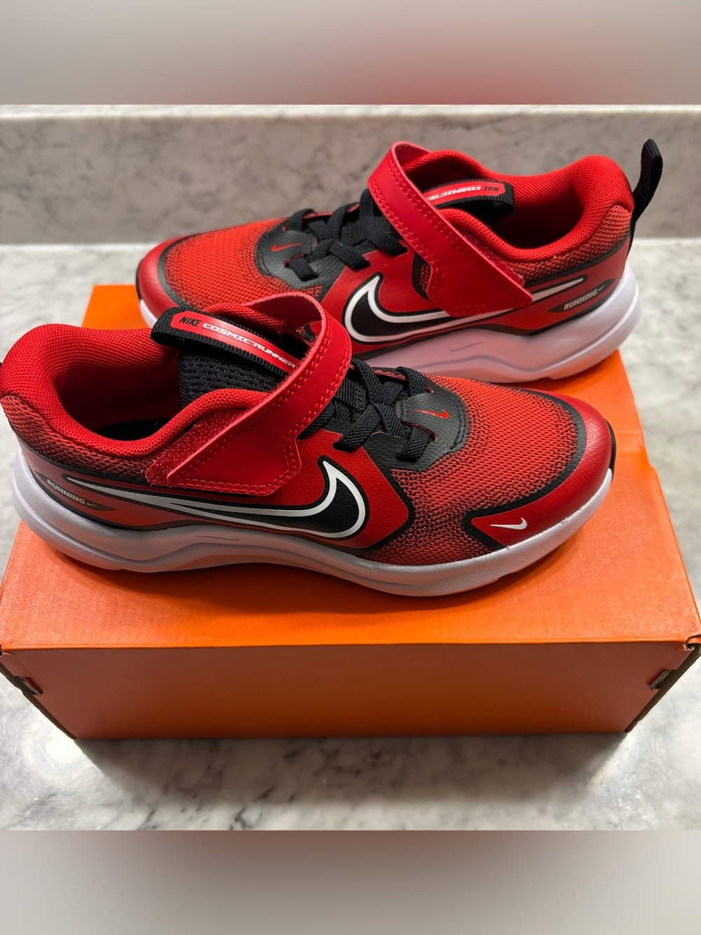 Nike Toddler Little Boy Cosmic Runner Sneakers Red Black White Strap Shoe 13/ 1Y